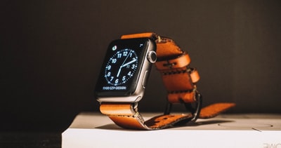هل تسبب الساعات الذكية مشاكل متعلقة بالصحة